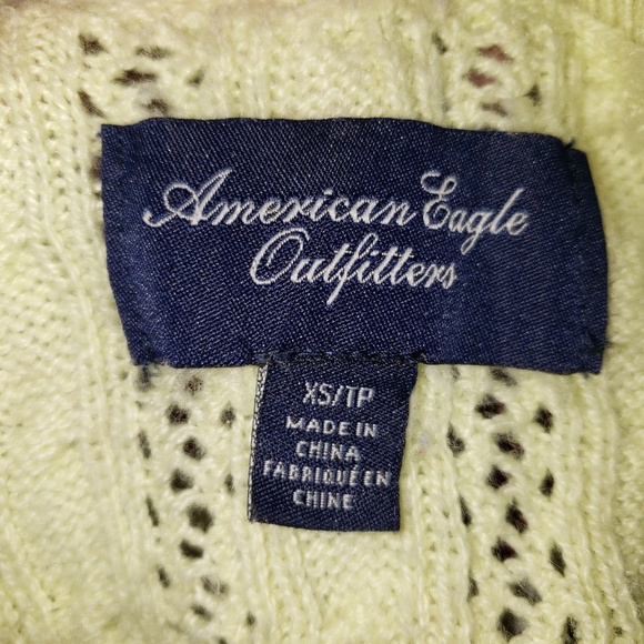 AE soft knit sweater Like New - Picture 6 of 6